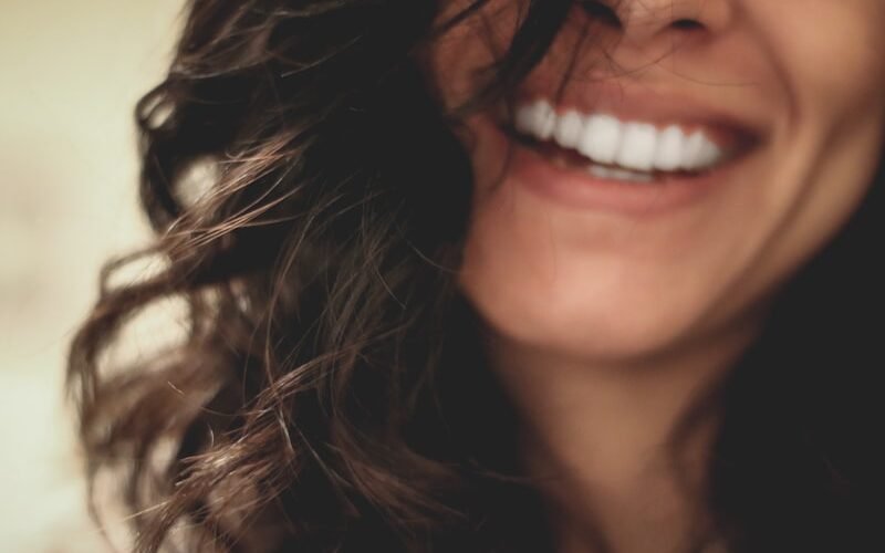Organização Financeira para Dentistas: Separando Finanças Pessoais e da Clínica